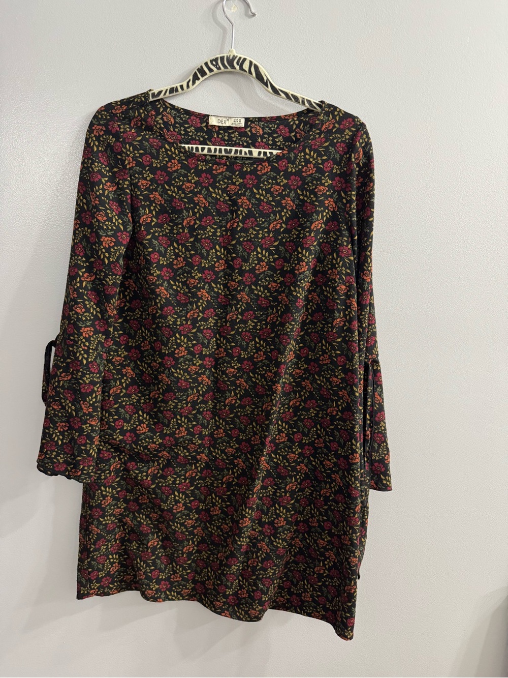 DEX Black Floral Shift Dress β Bell Sleeves β Size Medium